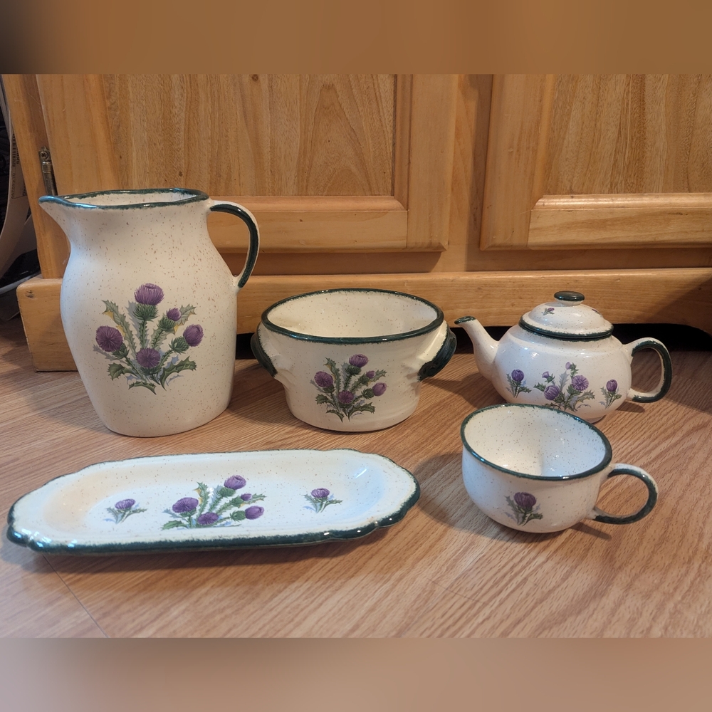 Irish ceramic pottery Rae Kinnaird set of 5